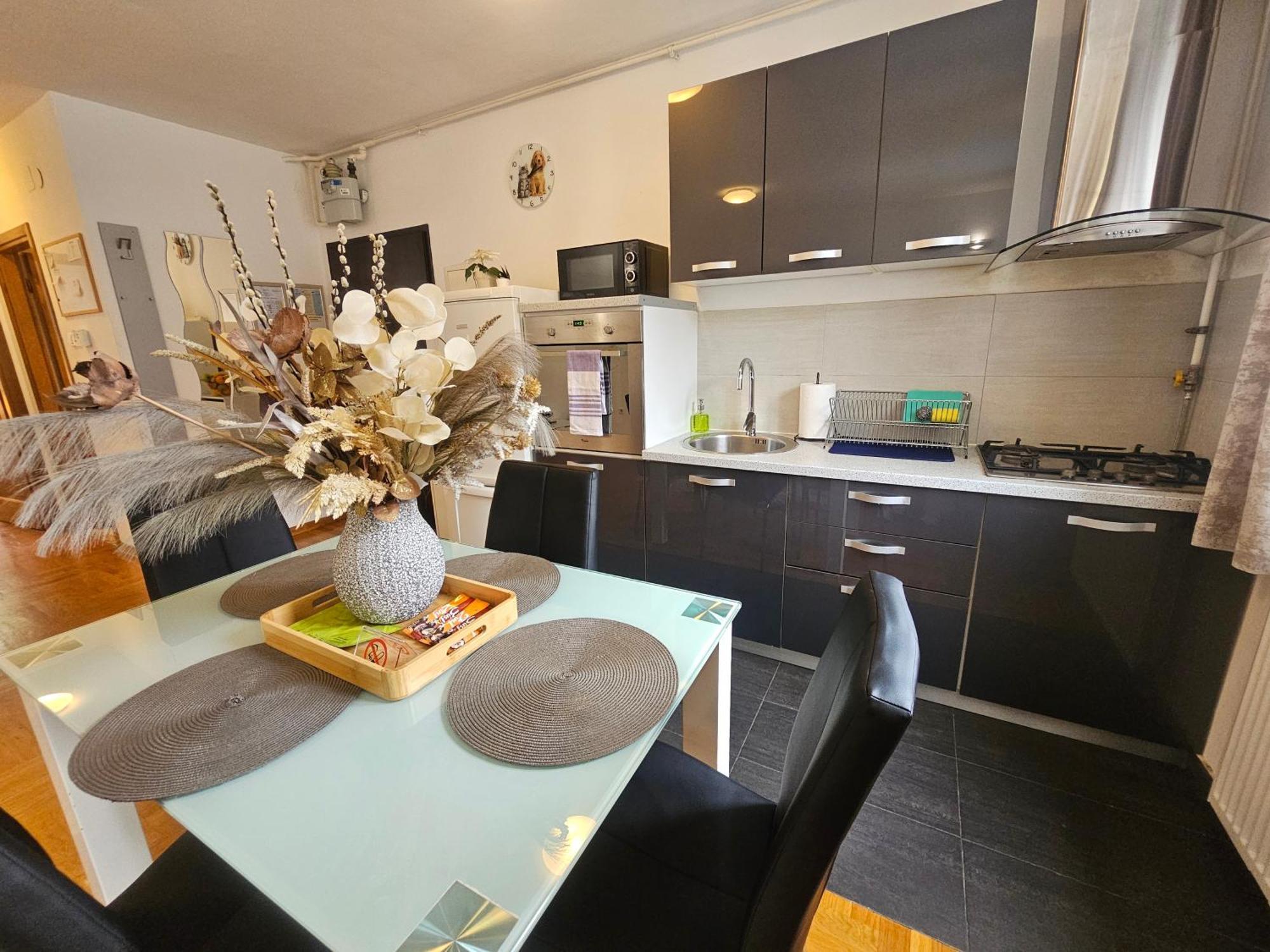 Apartments Tony Zagreb Bagian luar foto