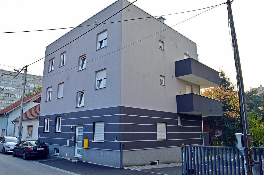 Apartments Tony Zagreb Bagian luar foto