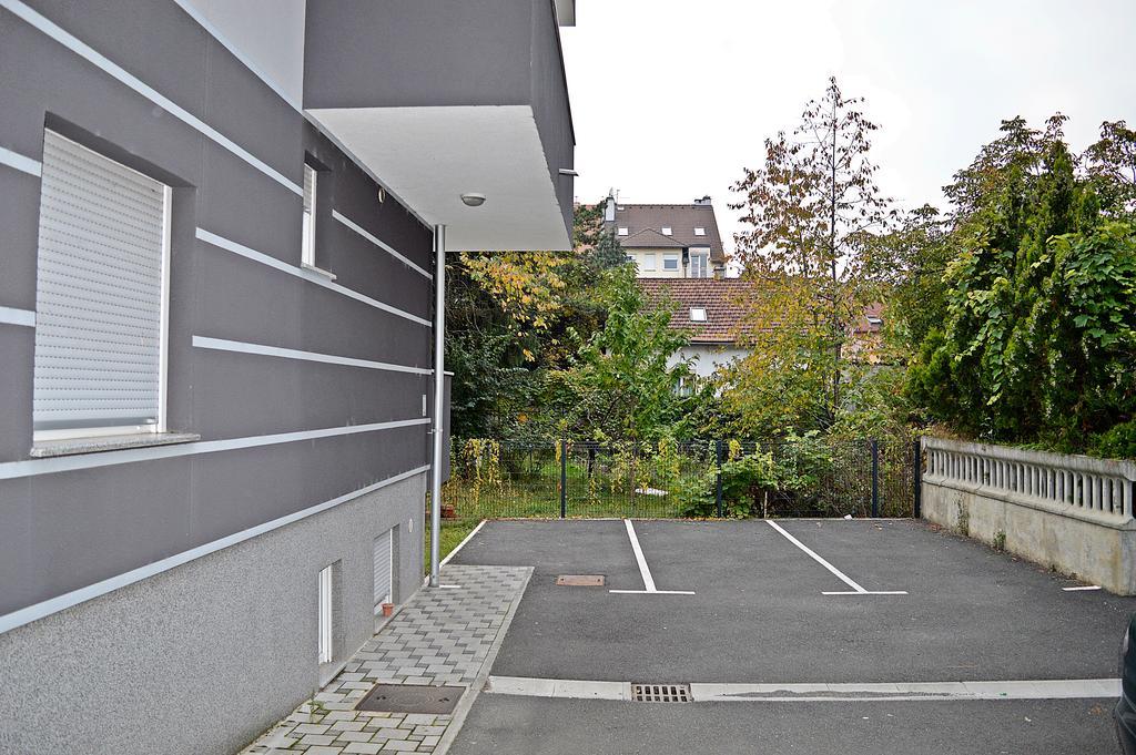 Apartments Tony Zagreb Bagian luar foto